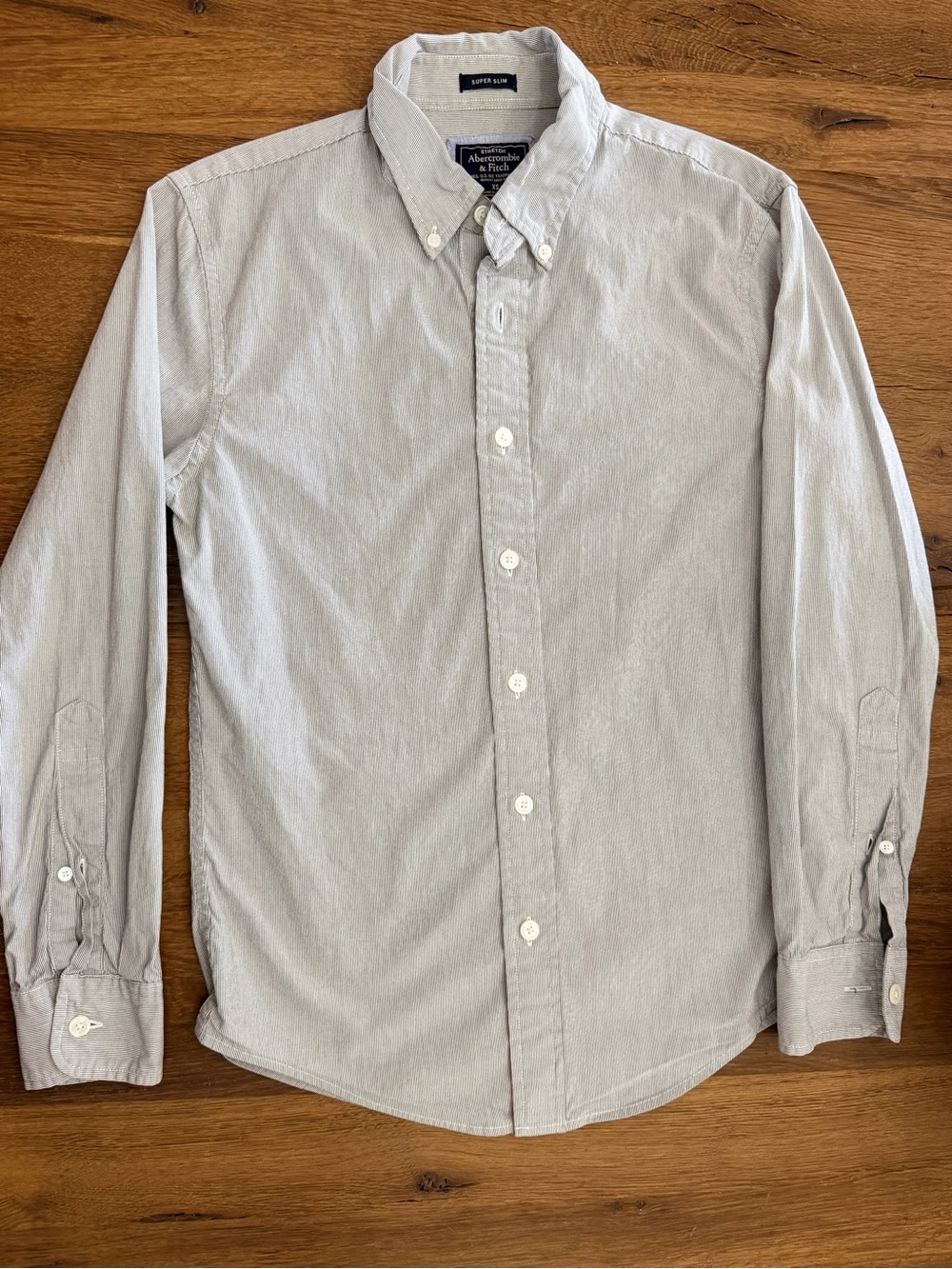 Abercrombie & Fitch Light Gray Long-Sleeve Button-Down Shirt